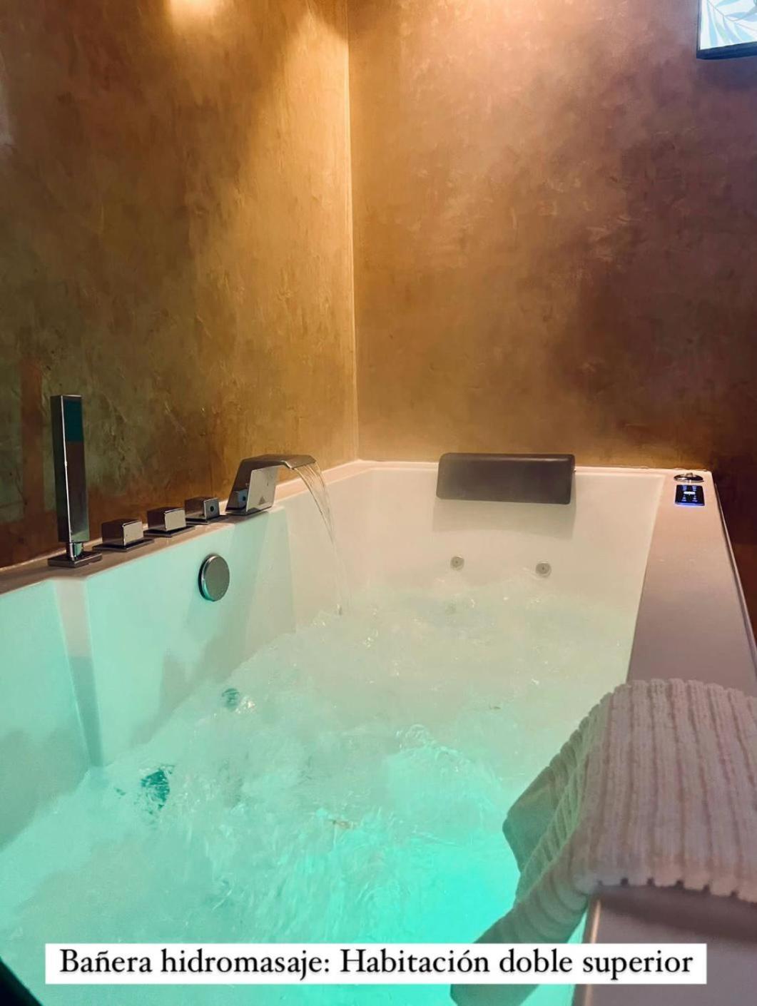 Cueva Luxe Calcetas Appartamento Setenil De Las Bodegas